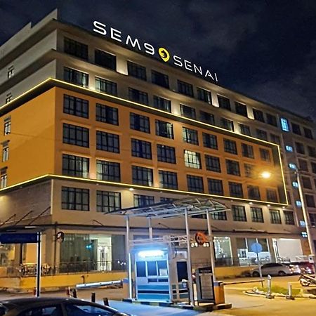 Sem9 Senai Hotel Kulai Exterior photo