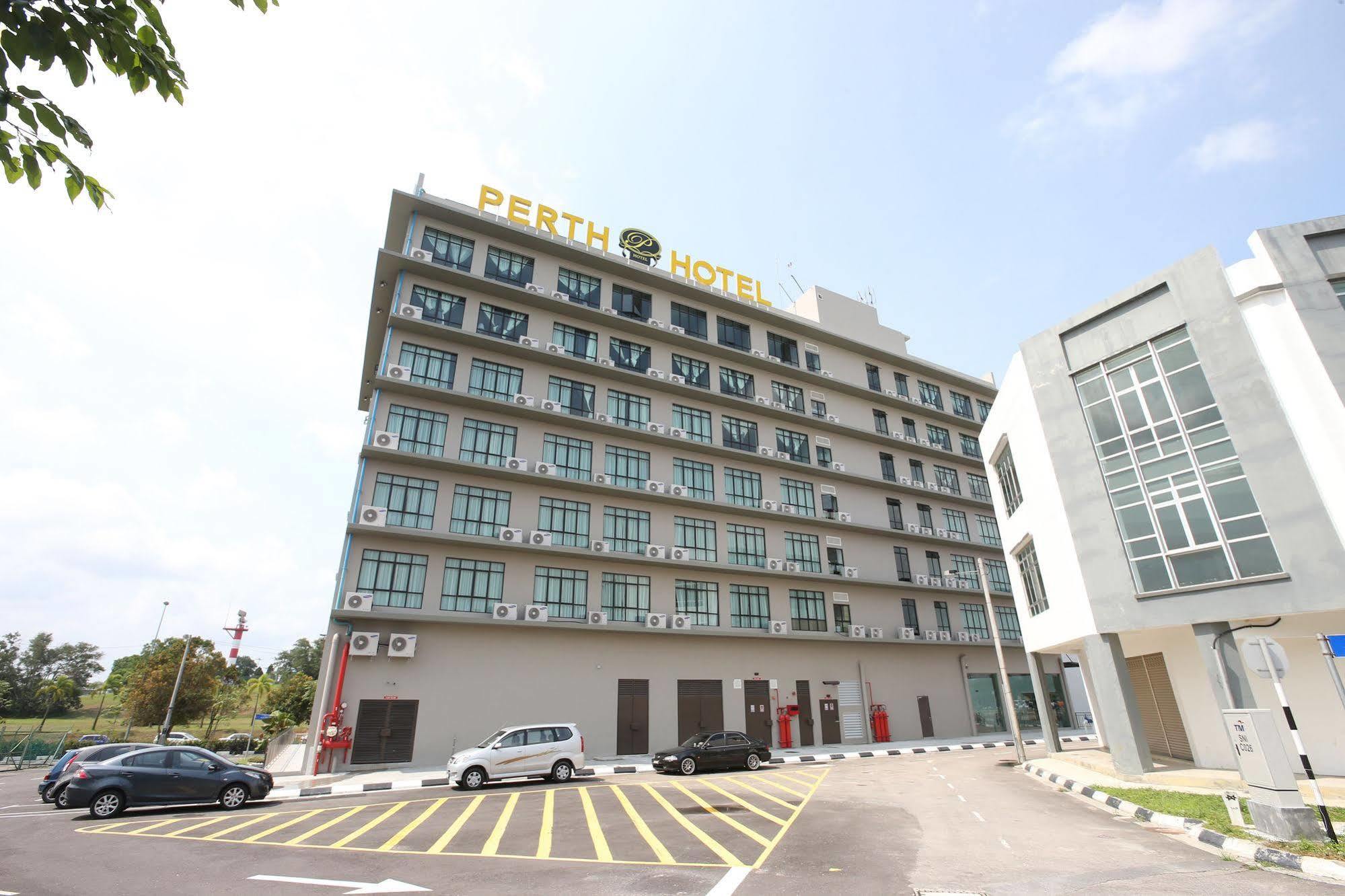 Sem9 Senai Hotel Kulai Exterior photo